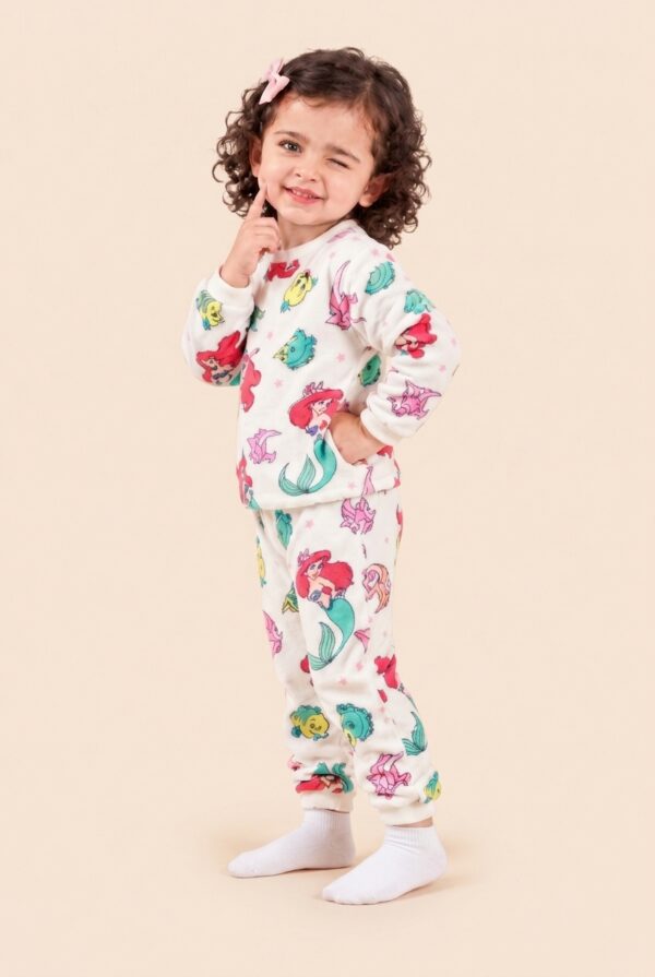 بيجامة Ariel